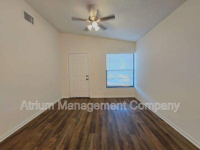 1904 Crystal Grove Dr - Photo 5 of 19