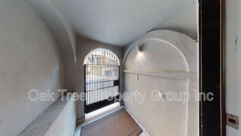 25 Pleasant St - Photo 2 of 28