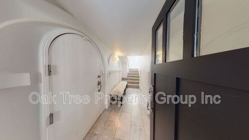 25 Pleasant St - Photo 5 of 28