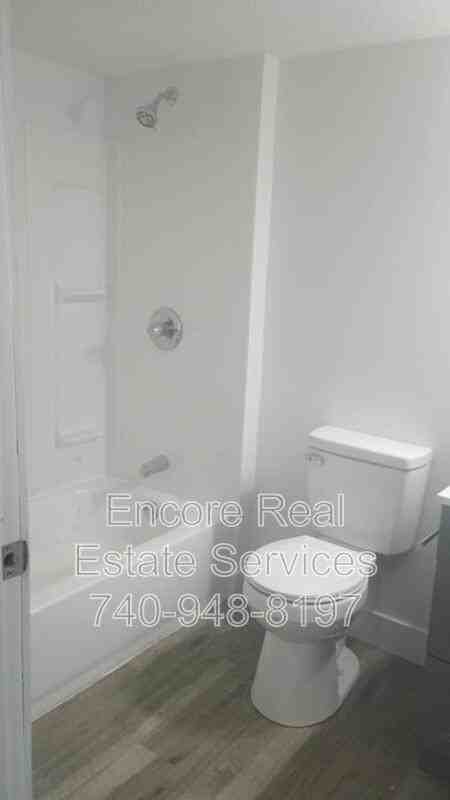 325 Hudson Ave - Photo 2 of 10