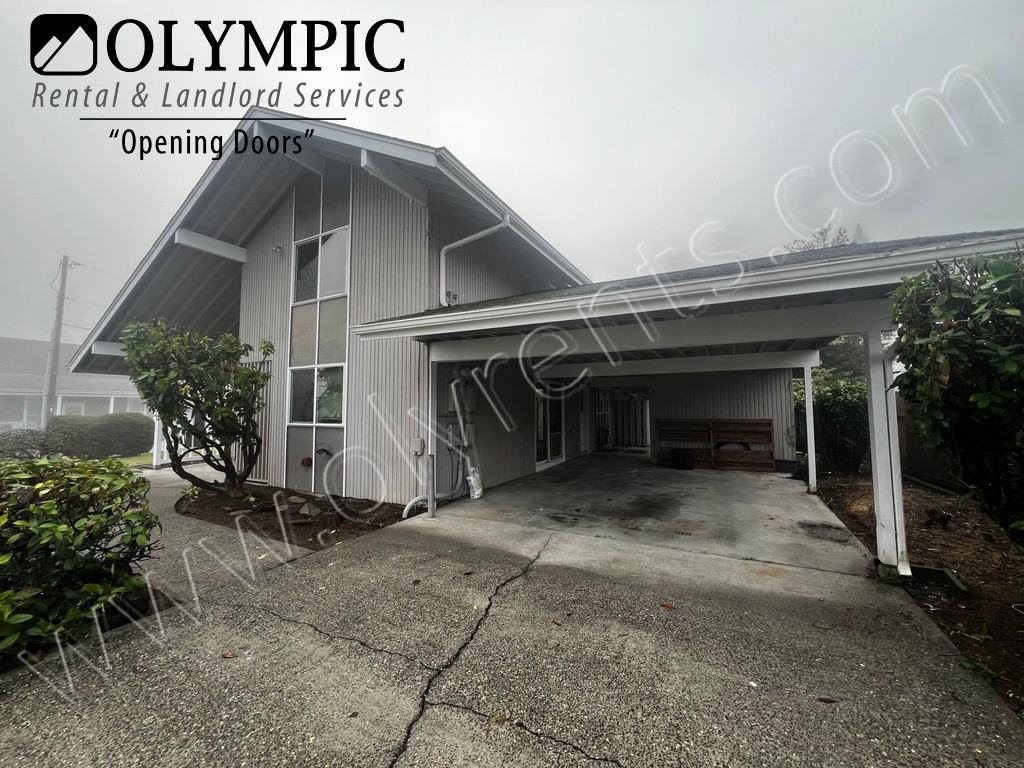 1013 North St Se - Photo 2 of 16