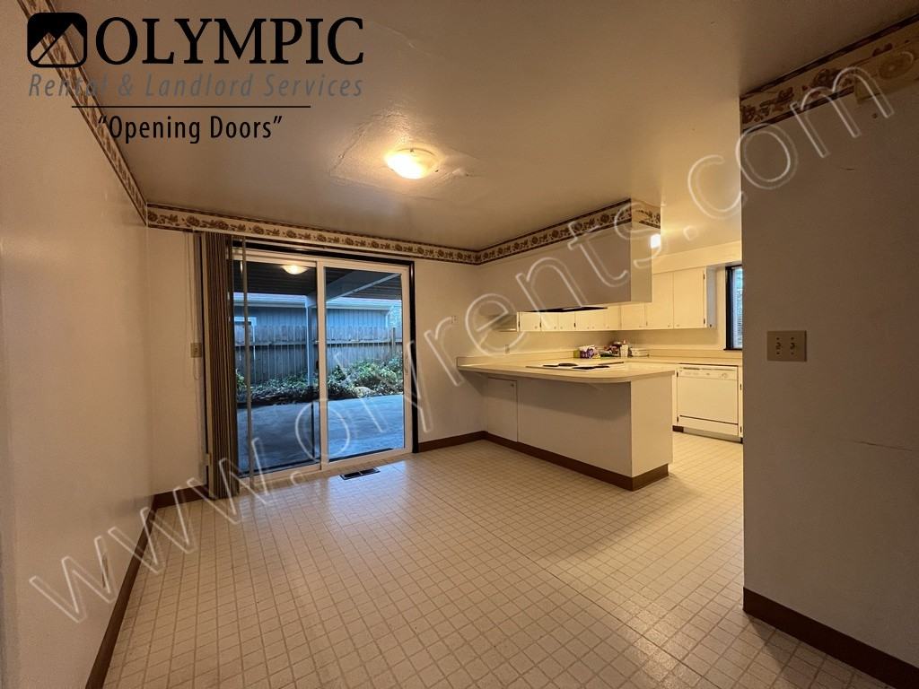 1013 North St Se - Photo 5 of 16