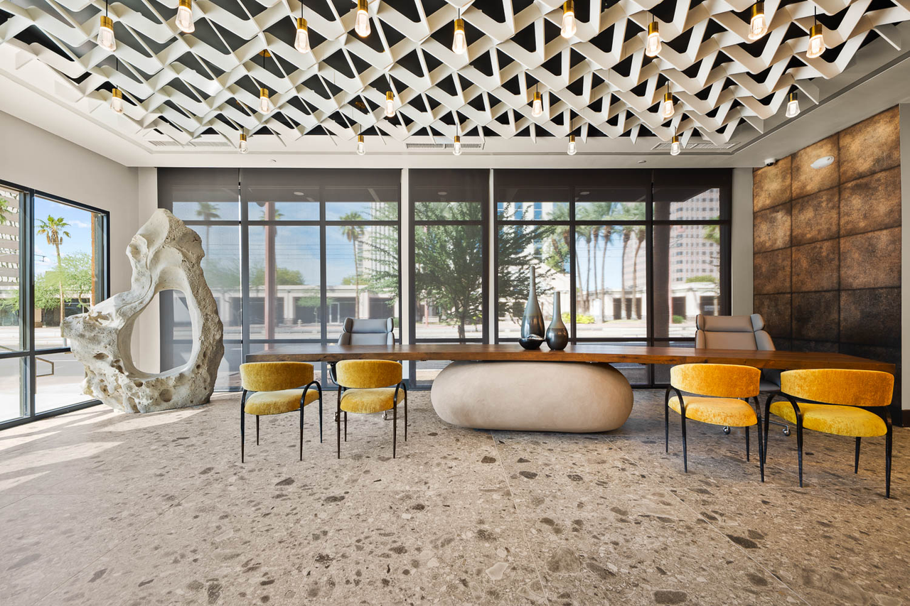 Blume on Central - Photo 5 of 44