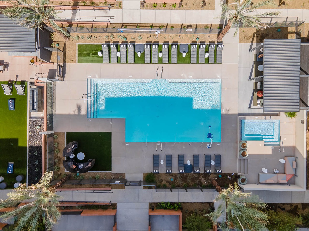 Blume on Central - Photo 7 of 44