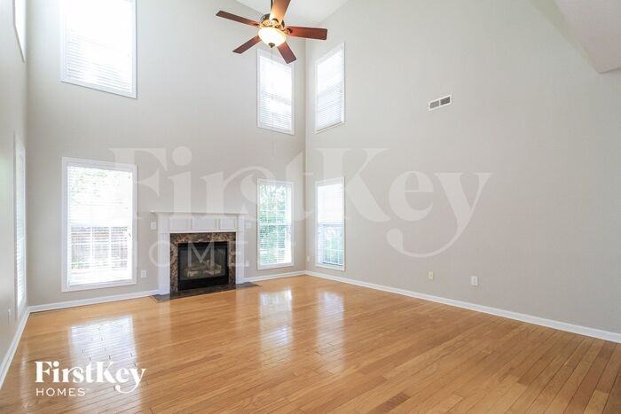 220 Ivystone Ct - Photo 3 of 15