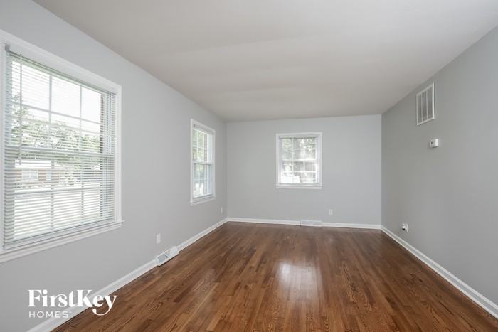 2508 Cherbonne Dr - Photo 3 of 15