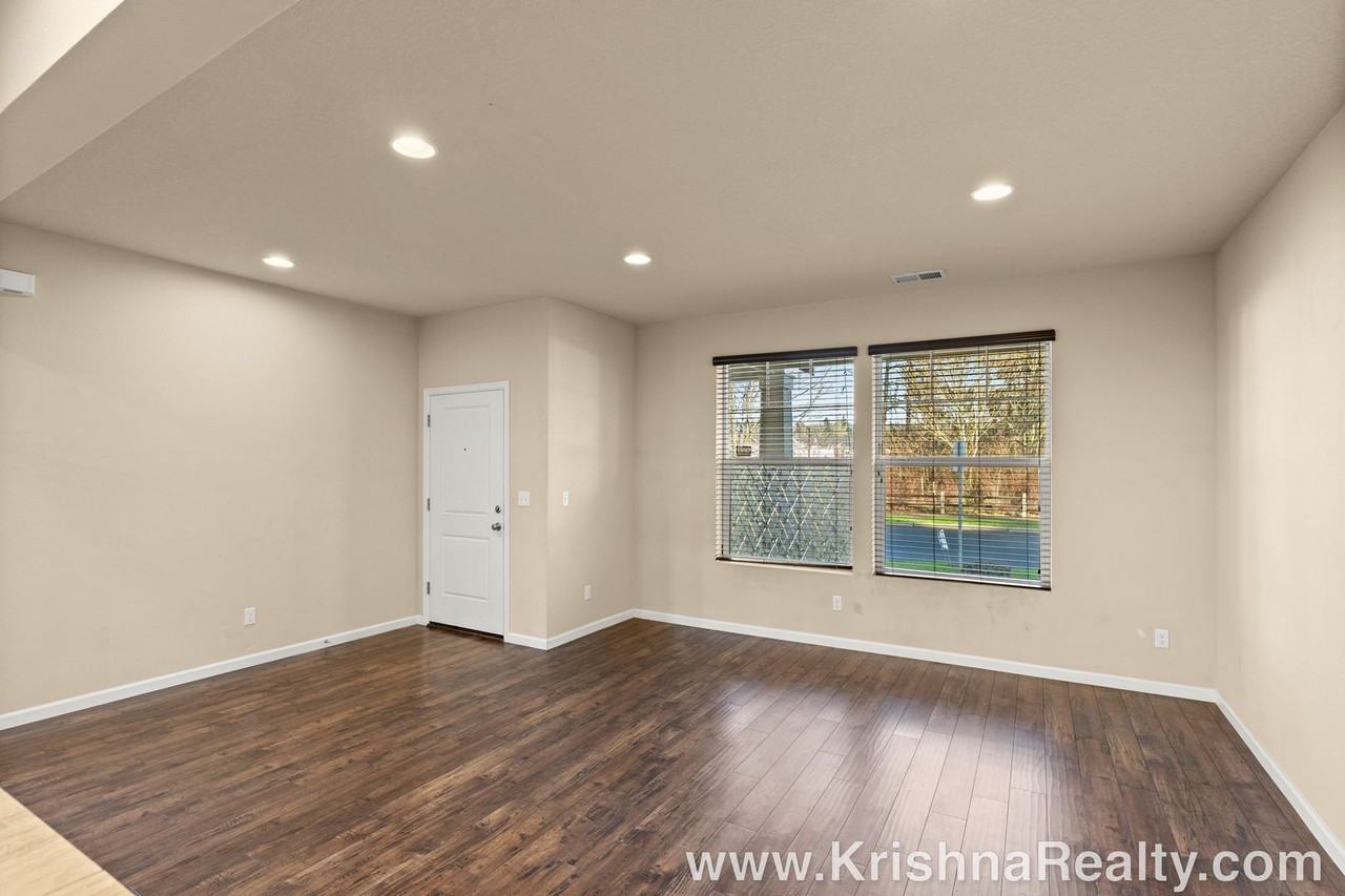 7204 Northwest Abigail Terrace - Photo 6 of 25