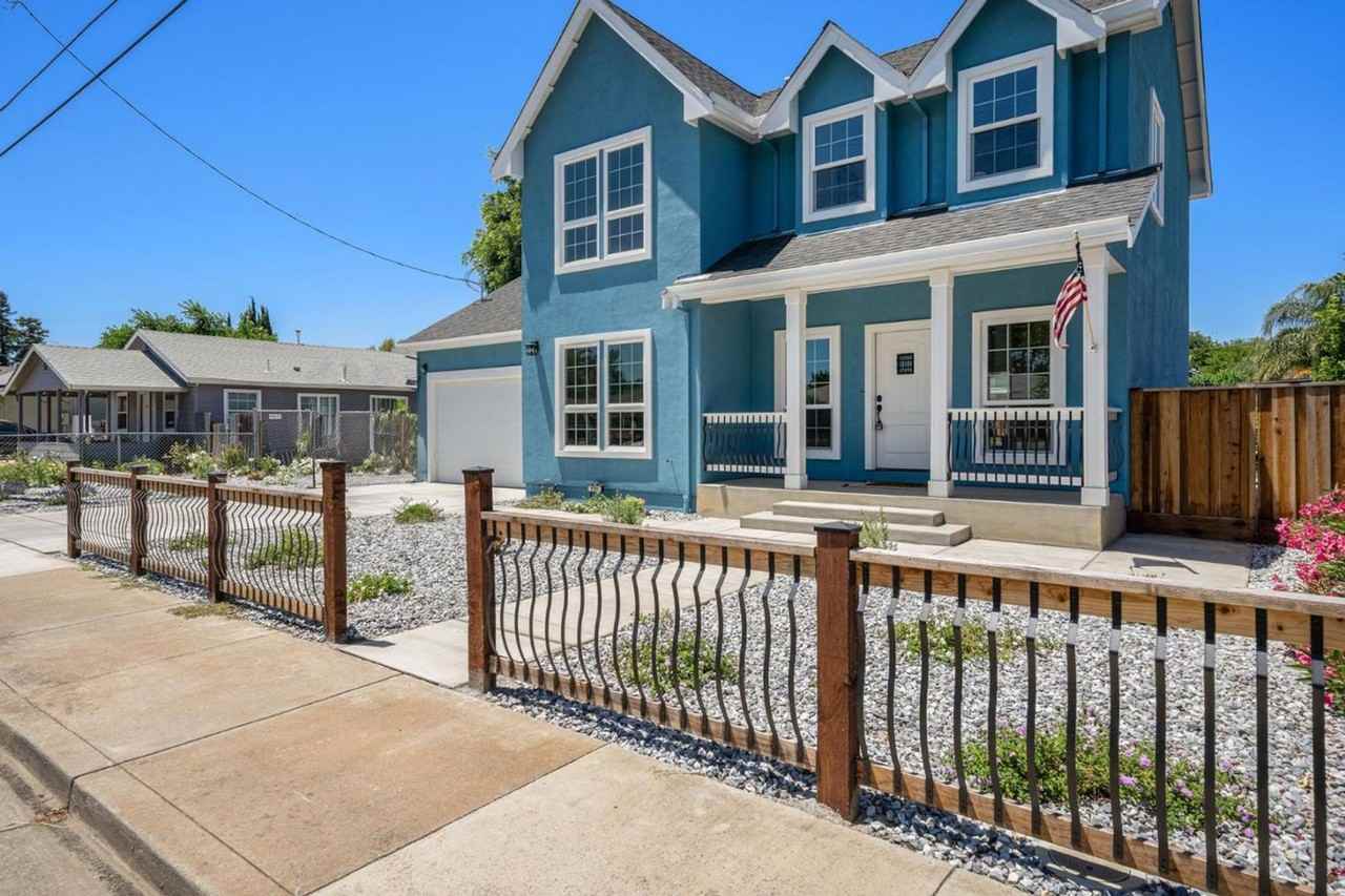 731 Beatrice St - Photo 2 of 31