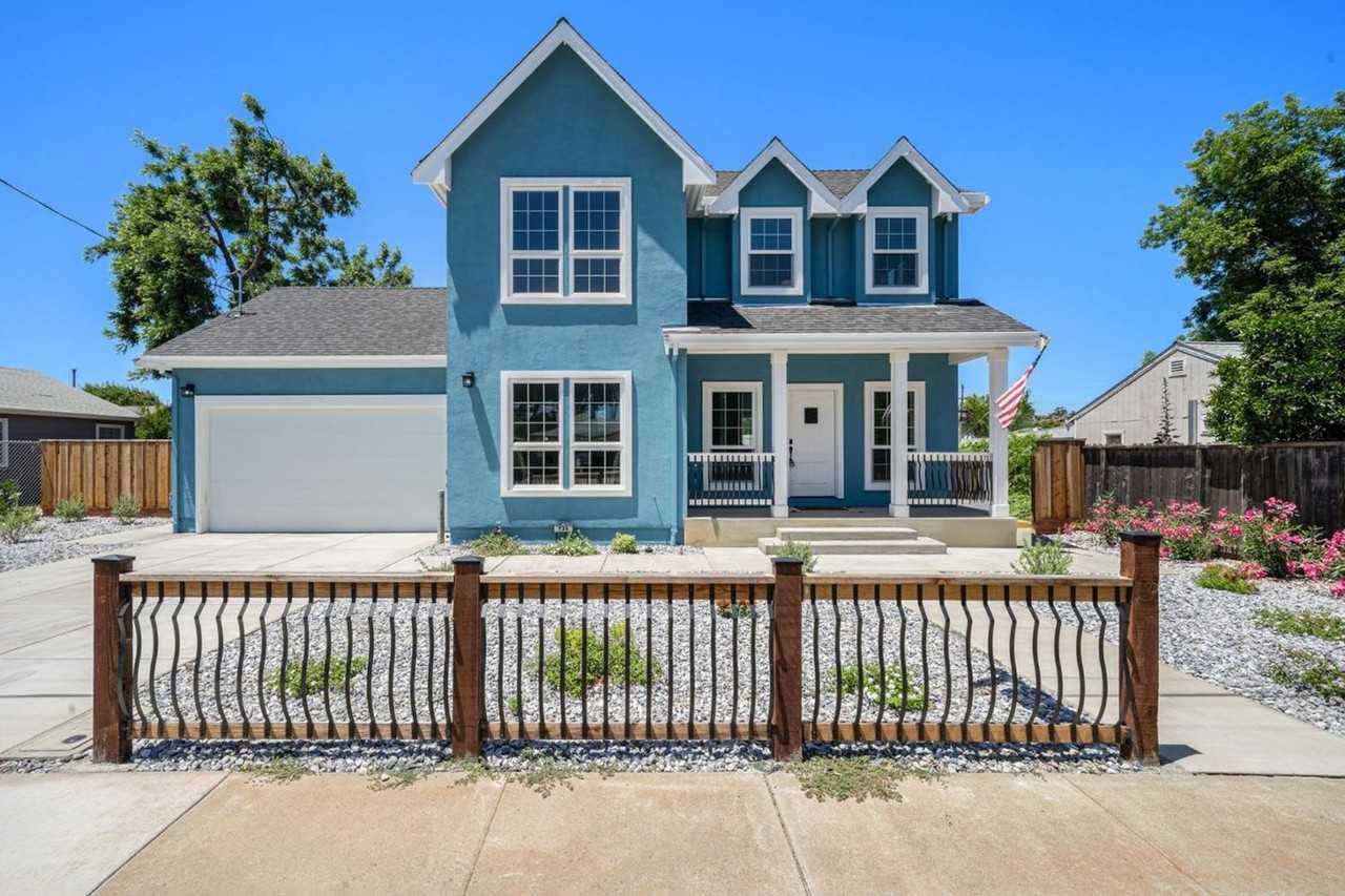 731 Beatrice St - Photo 3 of 31