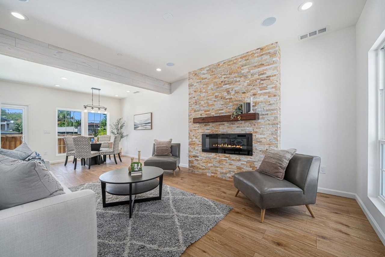 731 Beatrice St - Photo 6 of 31