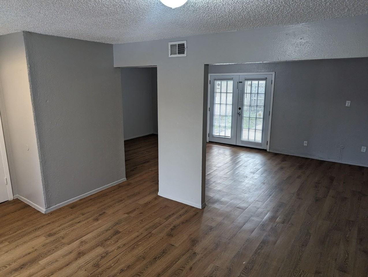 2405 Doreen St - Photo 5 of 12