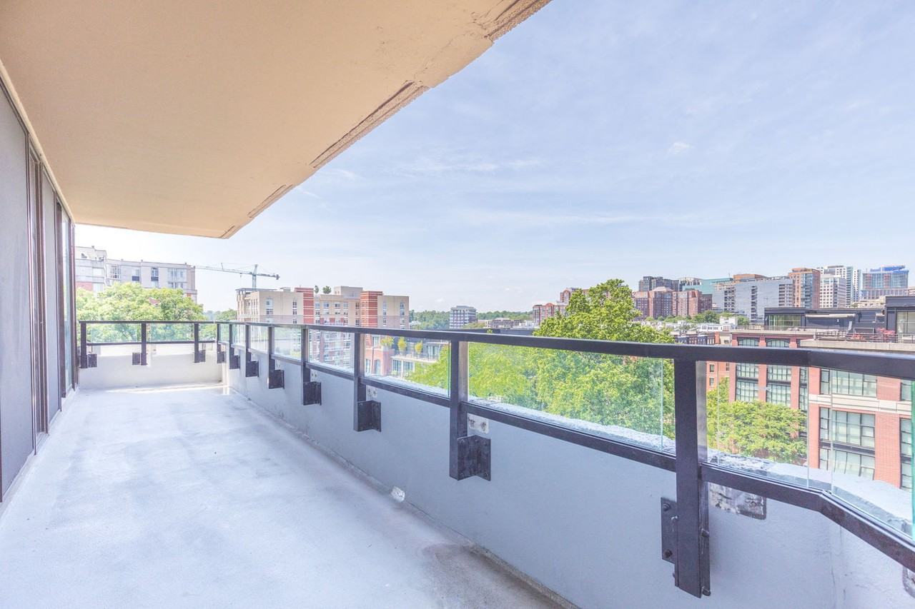 1550 Clarendon Blvd #1024599P - Photo 5 of 30