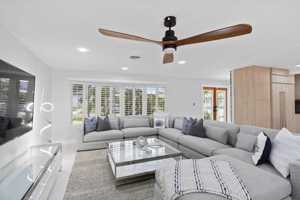 featured image of 4710 Ne 27th Ave