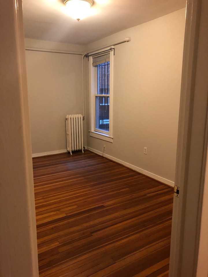 323 V Street Northeast #1 - Photo 7 of 12