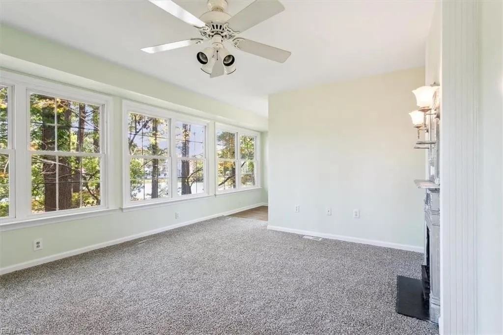 88 Hunts Neck Road - Photo 2 of 10