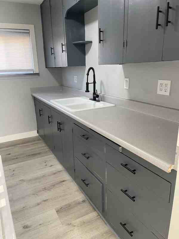 214 Spruce St - Photo 6 of 10