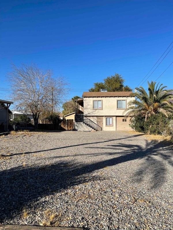 214 Spruce St - Photo 7 of 28