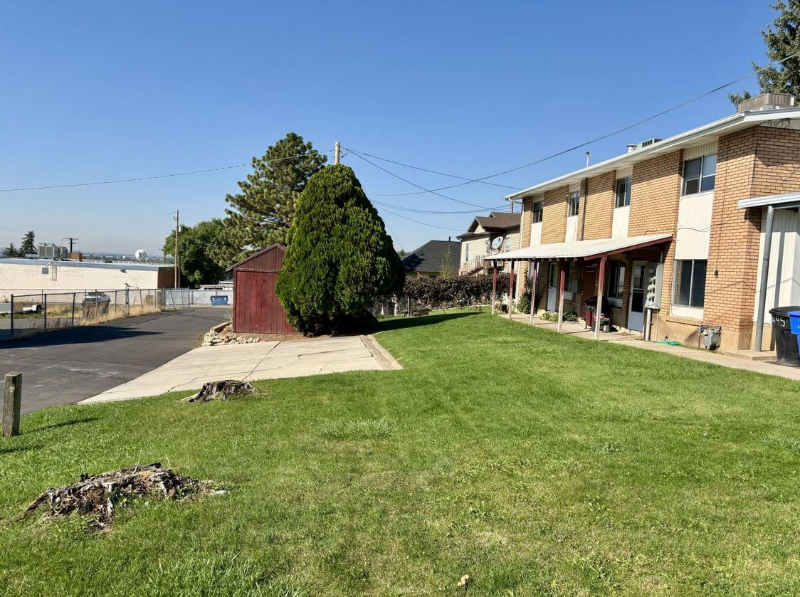 495 En #2 - Photo 2 of 12