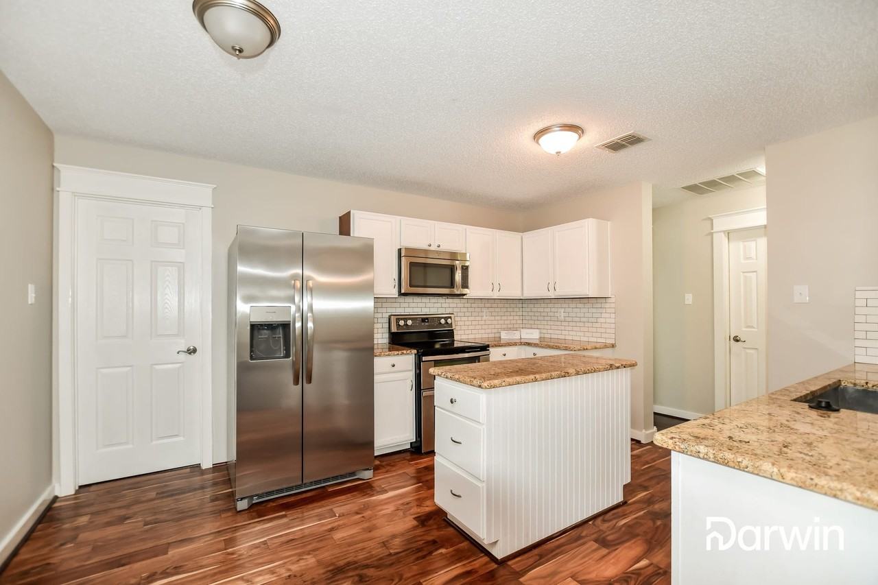 3031 Deer Ridge Dr - Photo 2 of 15