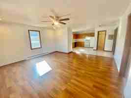 featured image of 512 W Cross St