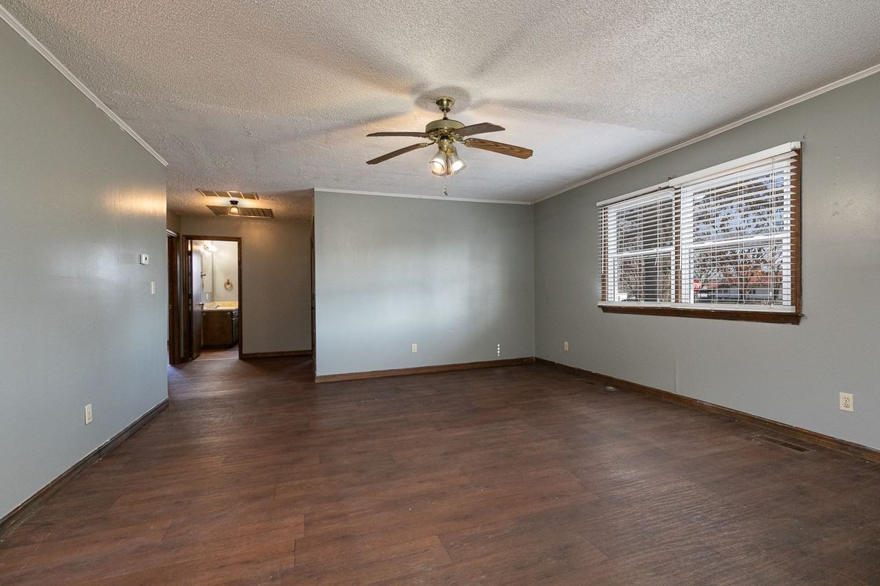 101 Norma St - Photo 5 of 24