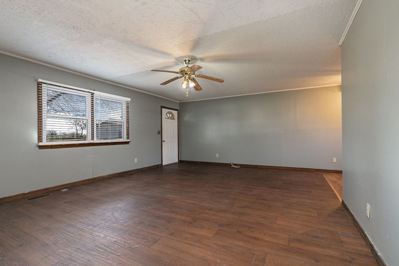 101 Norma St - Photo 6 of 24