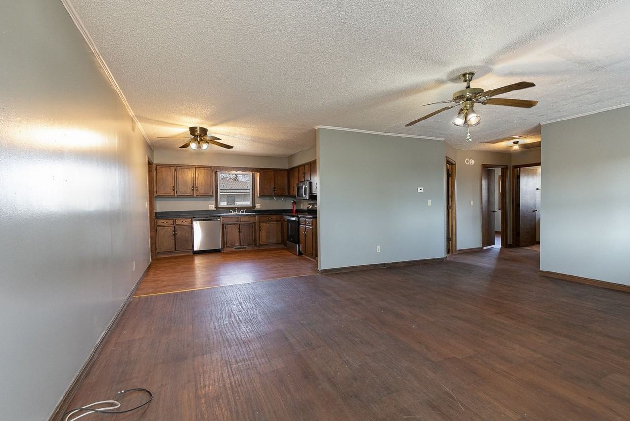 101 Norma St - Photo 7 of 24