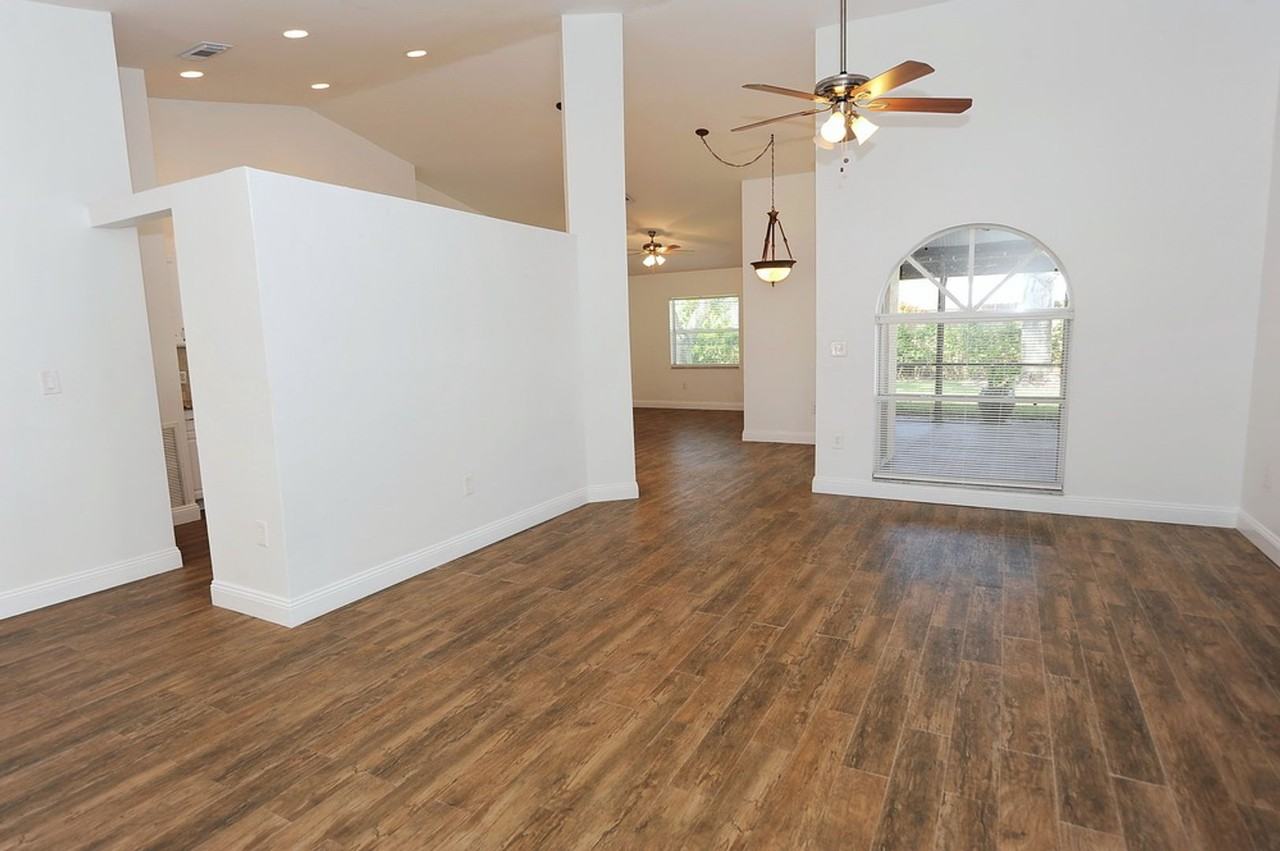 10064 Boca Cir - Photo 5 of 22