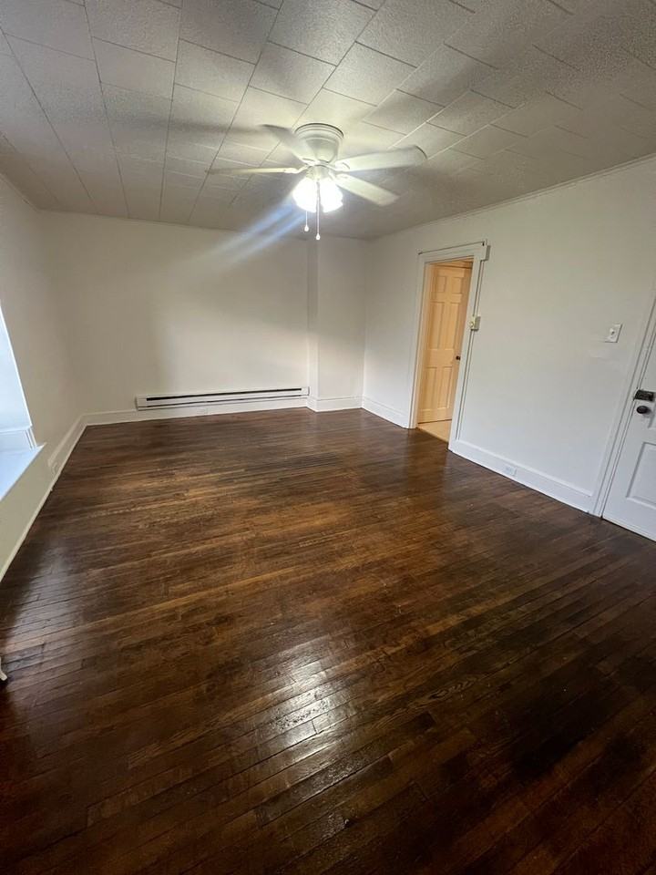 525 W Market St - Photo 3 of 11