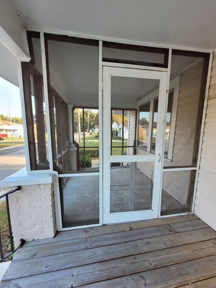 801 Washington St - Photo 2 of 3