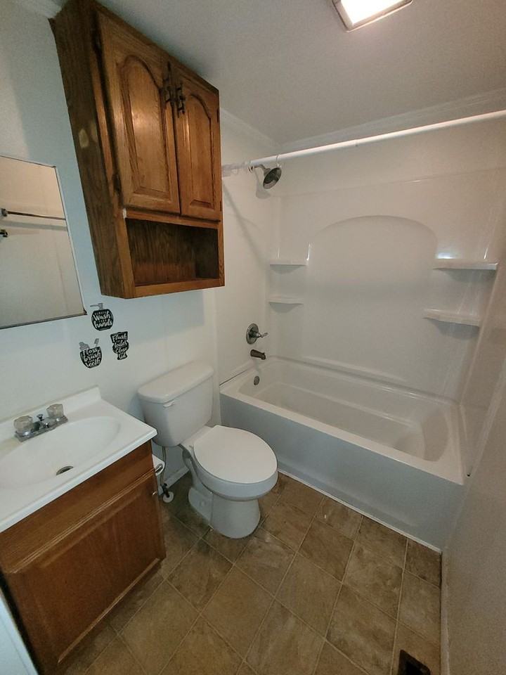 801 Washington St - Photo 3 of 3