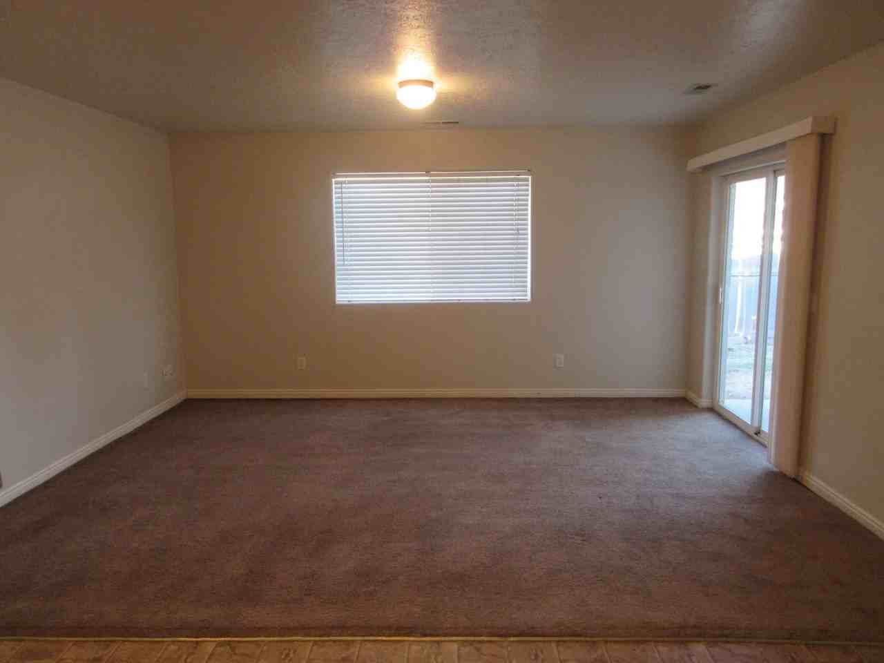 534 W 1950 N - Photo 3 of 11