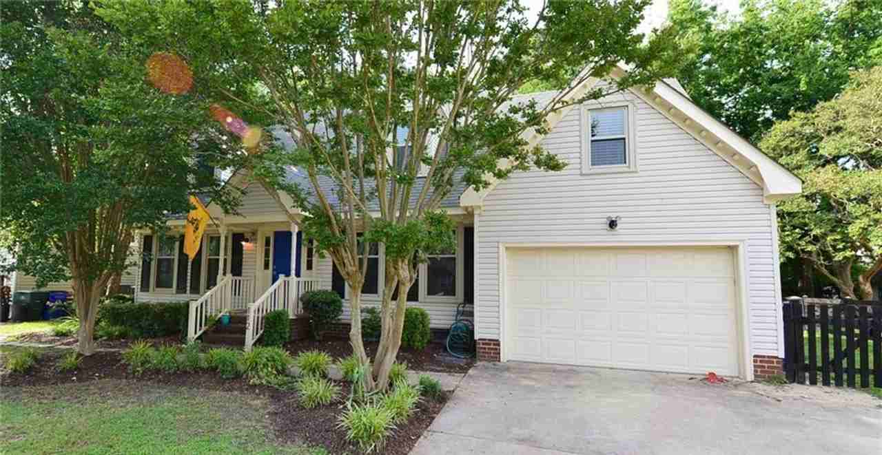 112 Orchard St - Photo 3 of 17