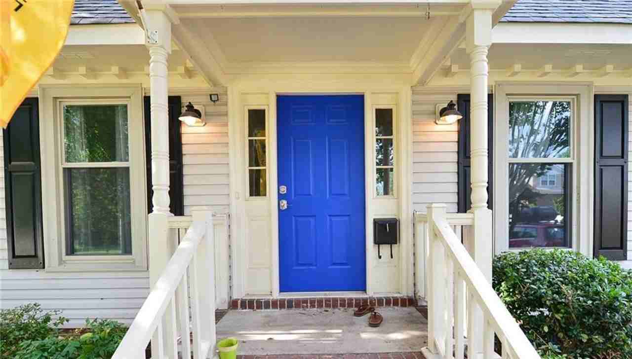 112 Orchard St - Photo 4 of 17