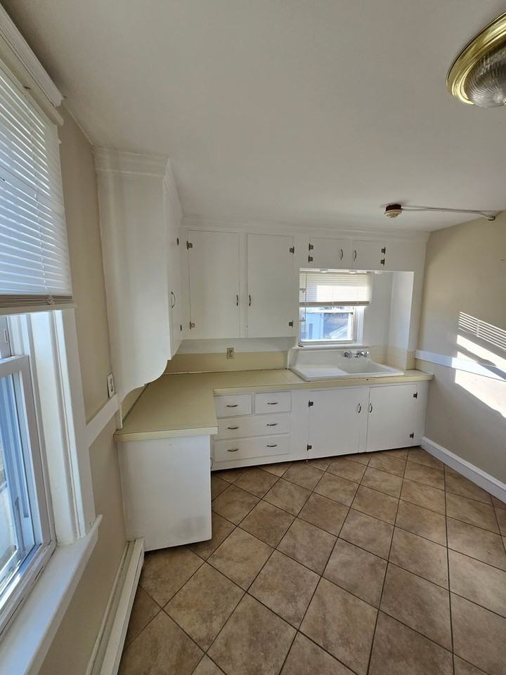 26 Pawtuxet Ter - Photo 3 of 16