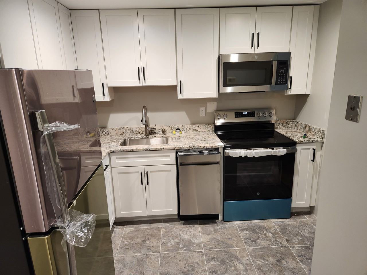 19 Maple St #17 - Photo 3 of 9