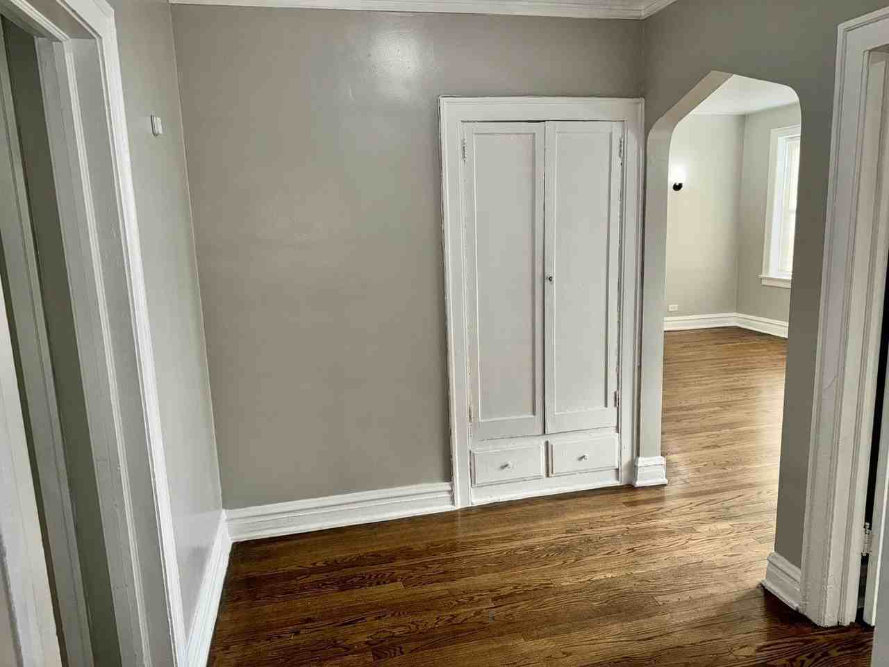 1732 E 79th St #2E - Photo 2 of 9