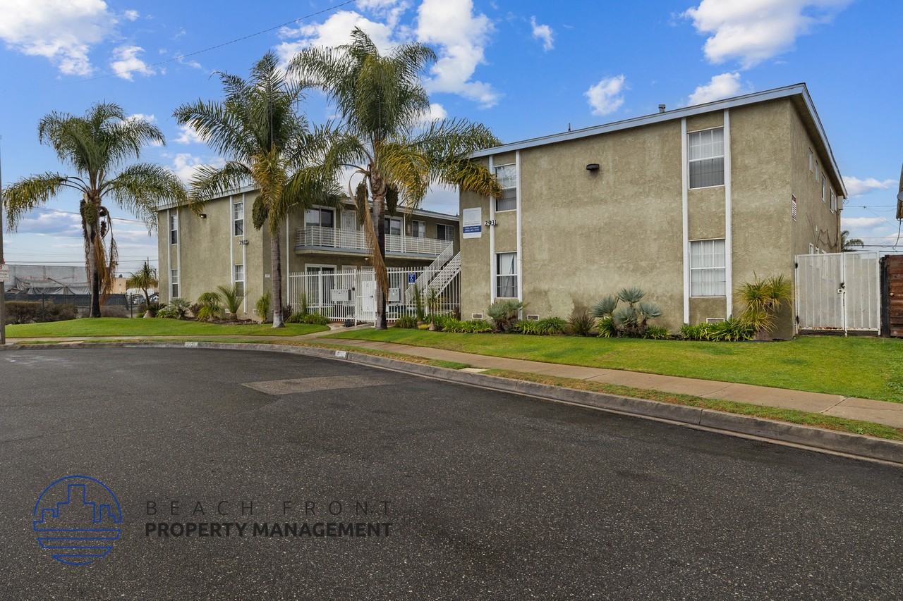 2931 W. 141st Place - Photo 3 of 19