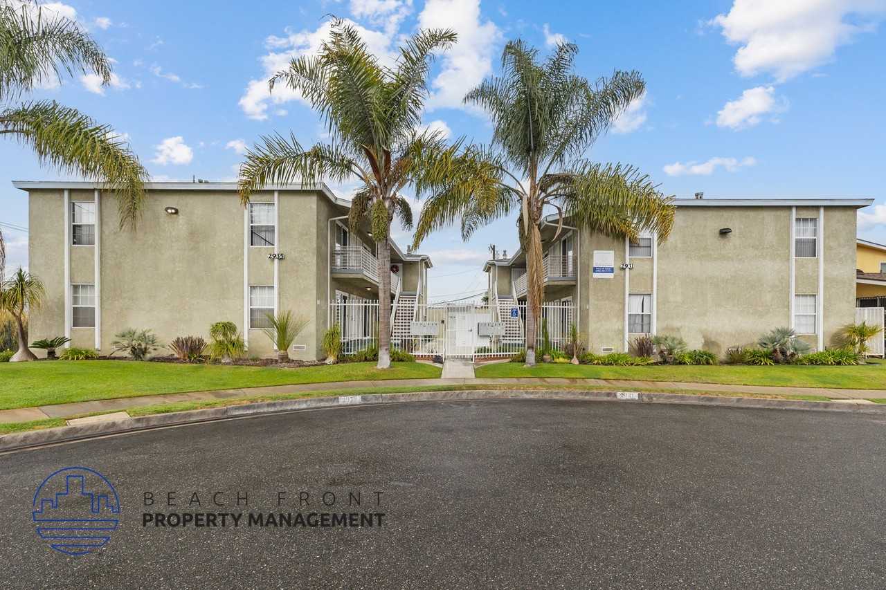 2931 W. 141st Place - Photo 4 of 19