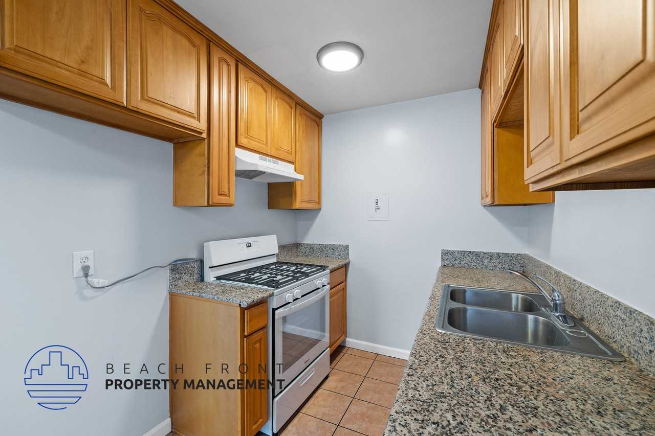 2931 W. 141st Place - Photo 7 of 19