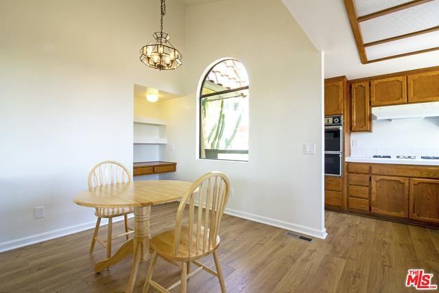 1735 N Dillon St - Photo 2 of 8
