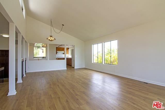 1735 N Dillon St - Photo 3 of 8