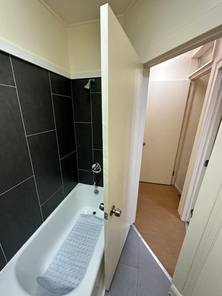 S Streeper St - Photo 2 of 11