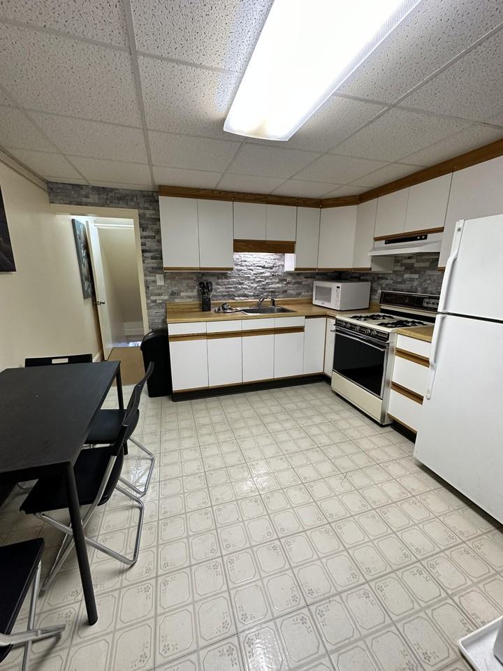 S Streeper St - Photo 5 of 11