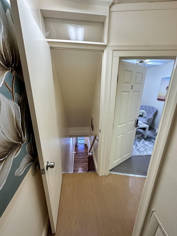 S Streeper St - Photo 6 of 11