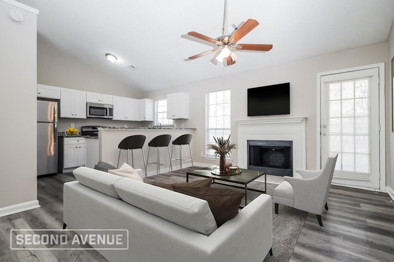 306 Ashton Pl - Photo 2 of 28