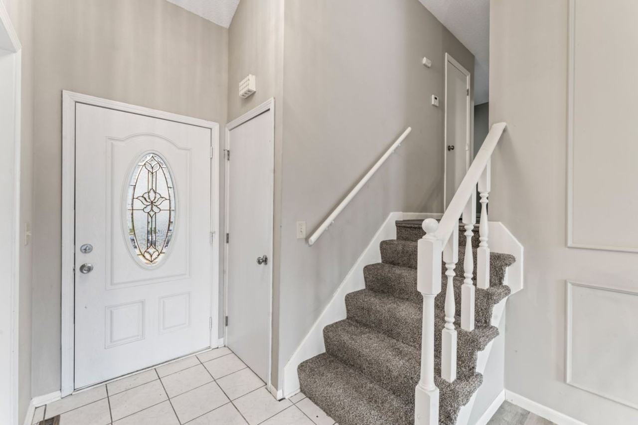 2204 Nw 58th St - Photo 6 of 45