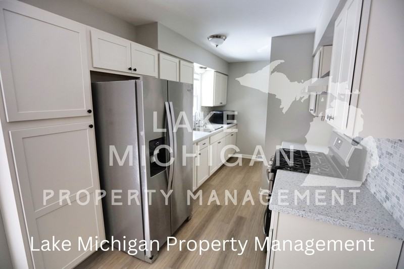 5474 Rockridge Dr Ne - Photo 2 of 15