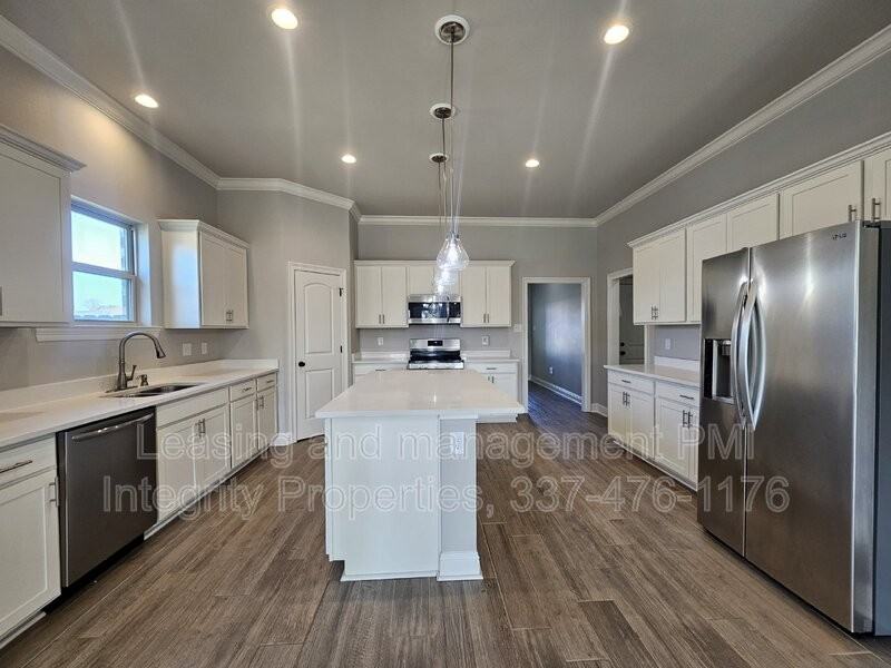 39083 Harrier St - Photo 3 of 28