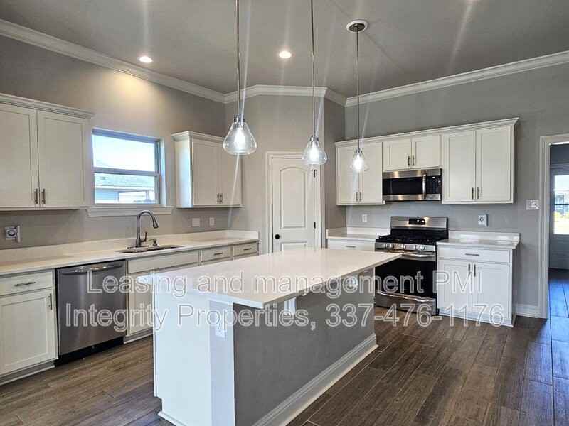 39083 Harrier St - Photo 4 of 28